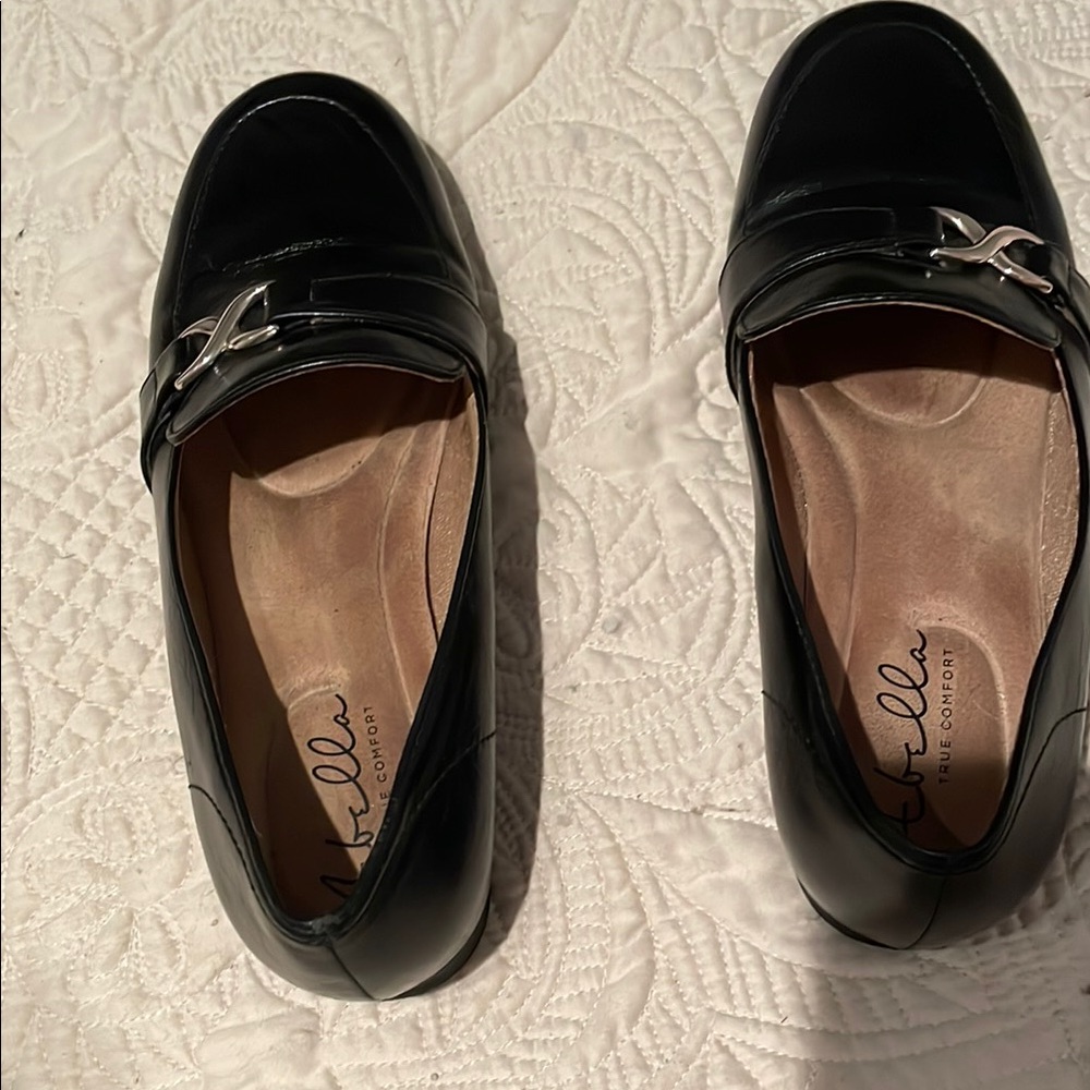 Abella Black and Silver Flats with Sleek Design